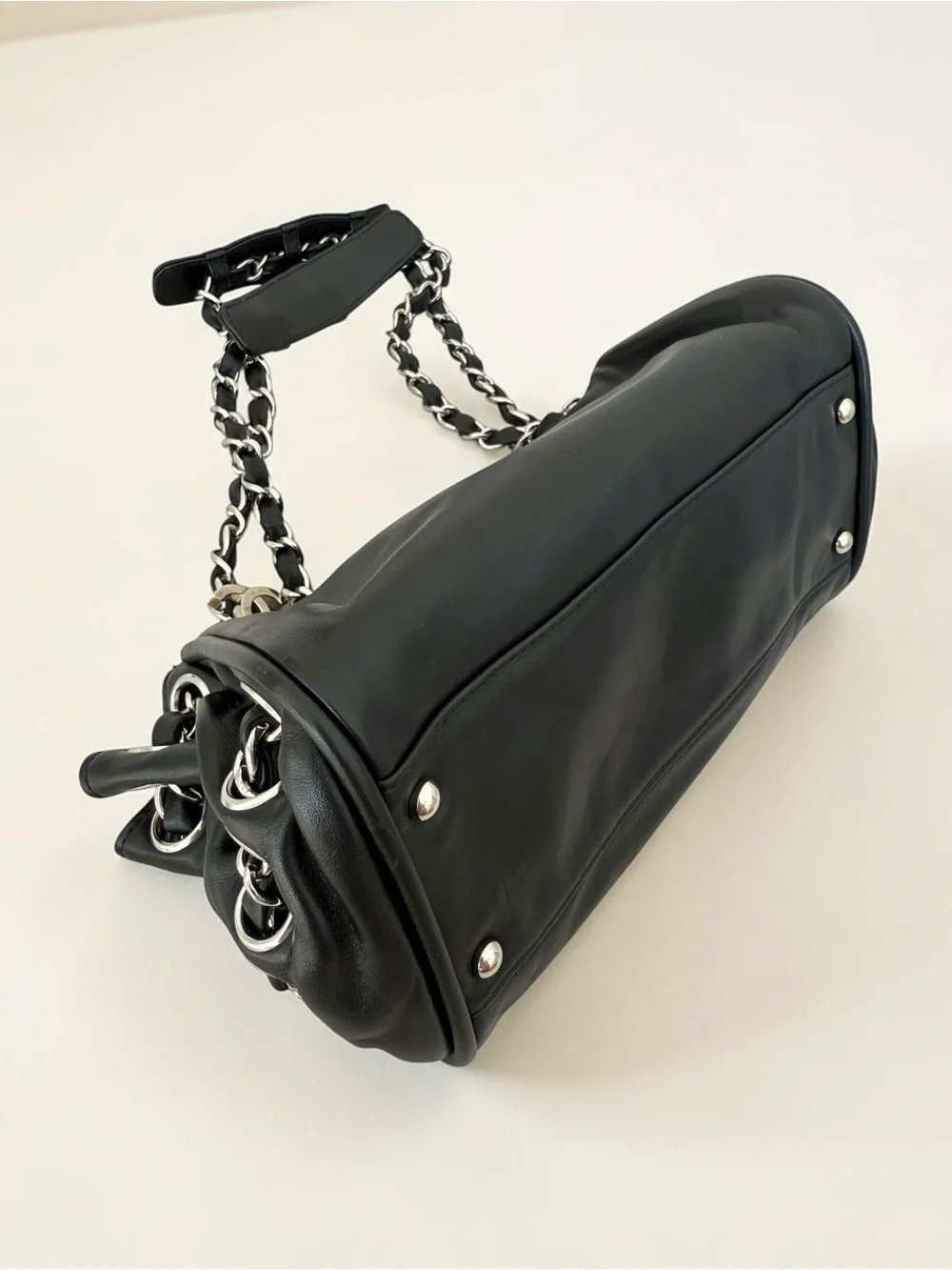 CHANEL 2006 Lux Ligne Accordian Shoulder Bag - Picture 8 of 15